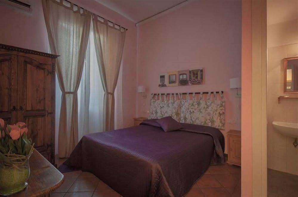 Bed and Breakfast Bed & Bed Peterson Florencia Exterior foto