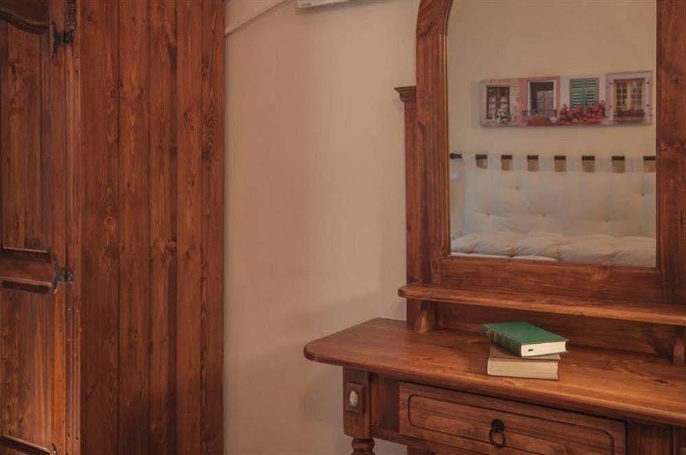 Bed and Breakfast Bed & Bed Peterson Florencia Exterior foto